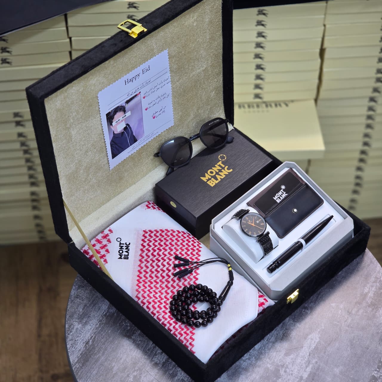 هدايا العيد 2026 - شماغ مونت بلانك ونظارة ومحفظة وساعة ضمان سنتين