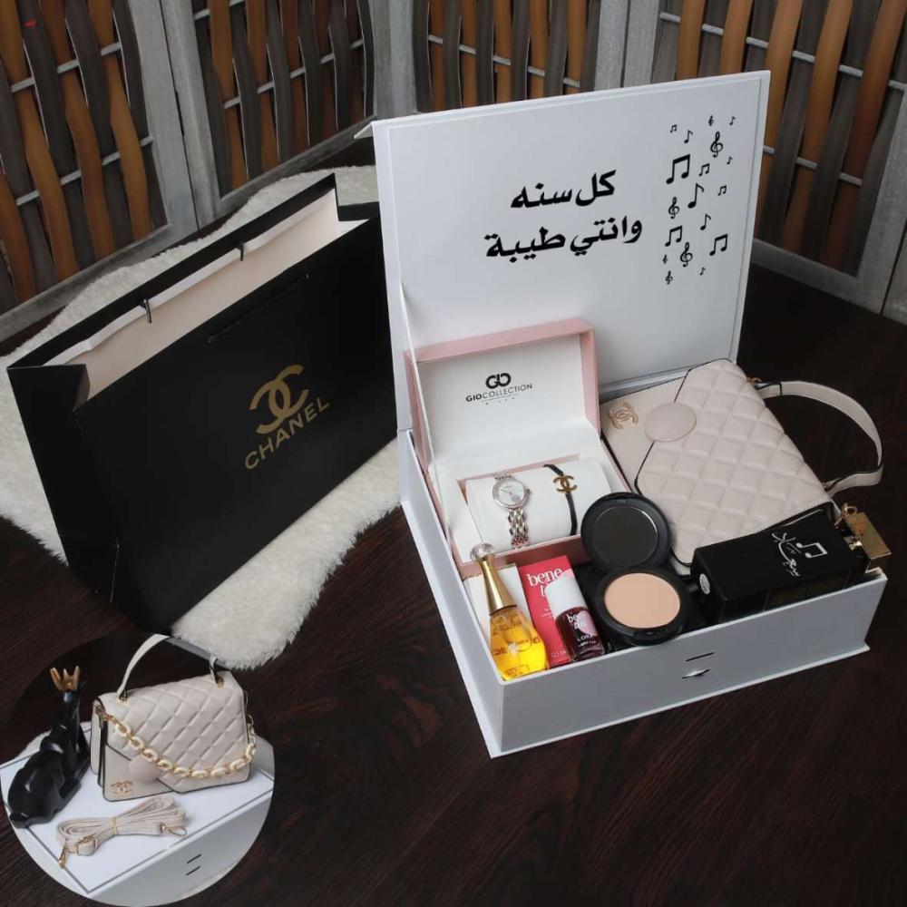 بوكسات هدايا بنات تخرج 2025