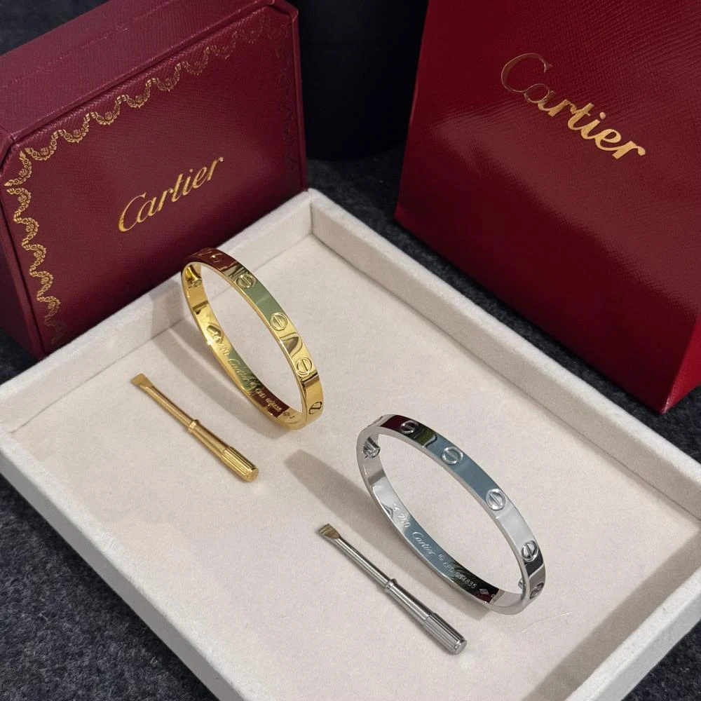 اسوارة كارتير لوف الأصلية بالملحقات الكاملة والمفك - اكتشف سعر سوار كارتير لوف في الرياض