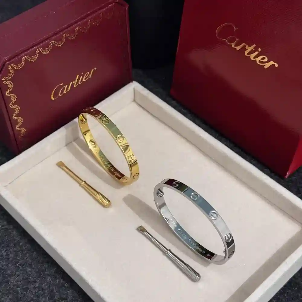 اسوارة كارتير لوف الأصلية بالملحقات الكاملة والمفك - اكتشف سعر سوار كارتير لوف في الرياض